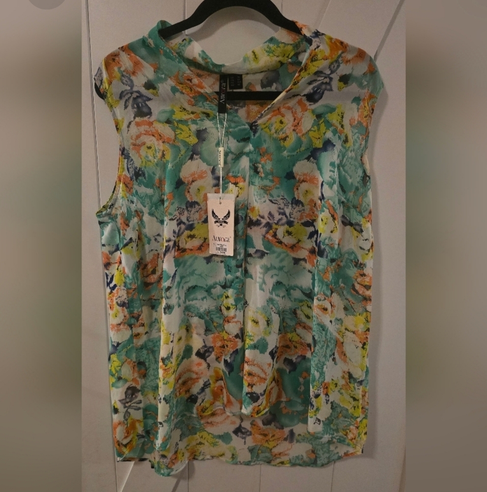 Aurora V Neck Floral Tunic Top Nwt, Large